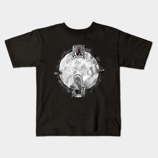 space cat on the moon Kids T-Shirt